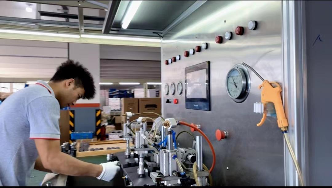 从铝材原料到成品：黄瓜视频成年污APP下载卫浴全产业链闭环，藏着怎样的品质密码？