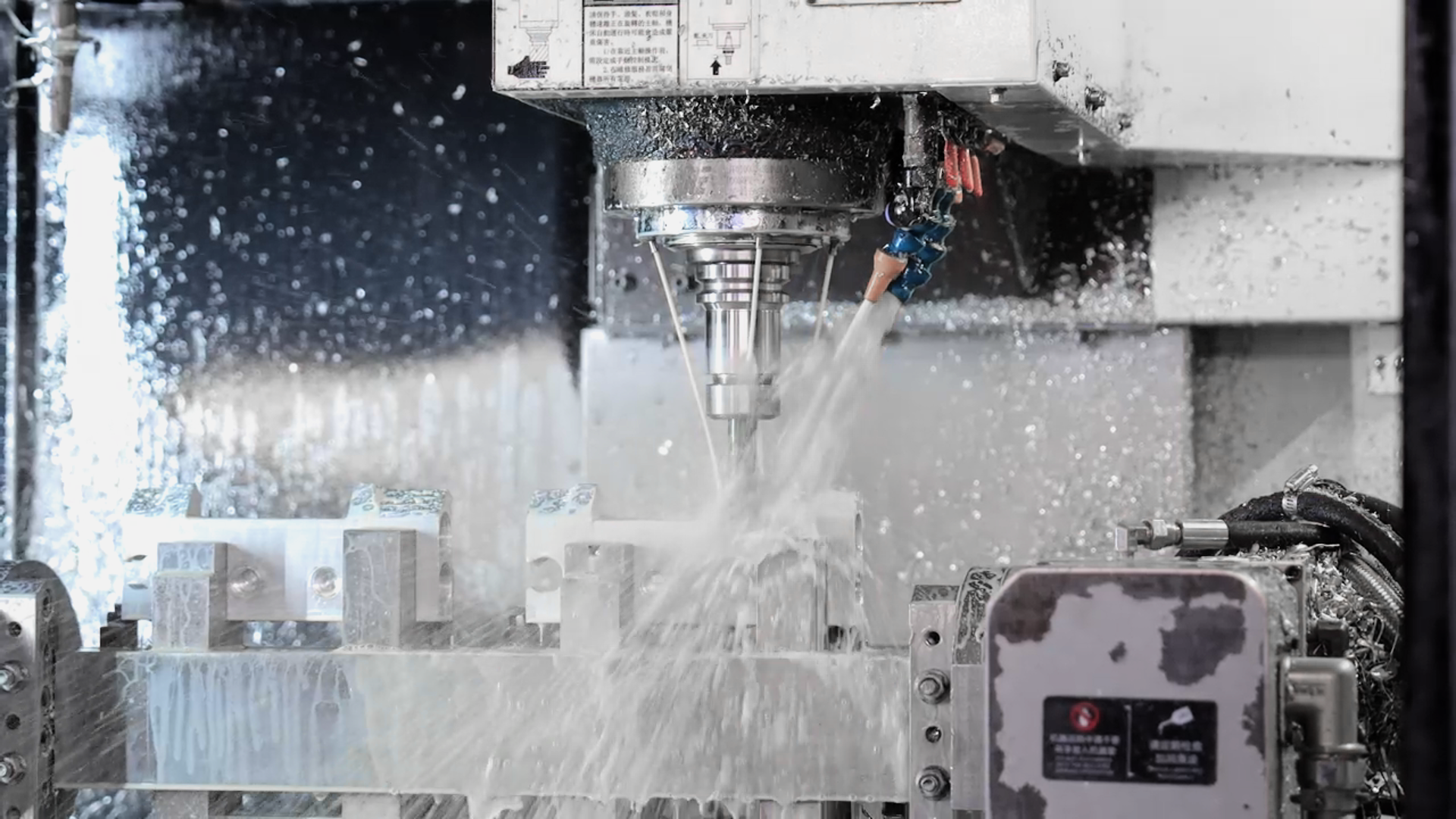 黄瓜视频成年污APP下载卫浴：高效生产，快速交付，全新太空铝花洒，规模领先！